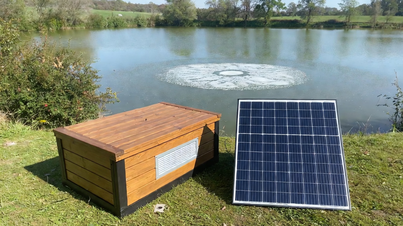 AirLac solar aerator by the lake